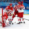 OH 2022, Peking, hokej, Česko - Dánsko, Matěj Stránský před dánskou brankou