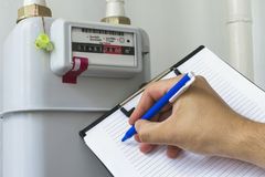Jak proplout energetickou bouří? Tápou i experti, strategie jsou však jen tři