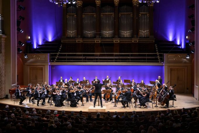 Snímek z koncertu Collegia 1704 s Ericem Guem.