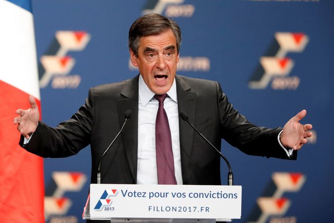 Pravicový kandidát na francouzského prezidenta Francois Fillon.