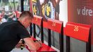 Bývalý třinecký útočník Rostislav Martynek při loučení se starou Werk Arenou