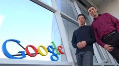 Larry Page a Sergey Brin, zakladatelé Googlu v roce 2004