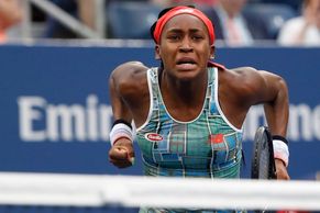 Coco i Naomi vydřely postup. Na US Open ale proběhl pohřeb mužských favoritů