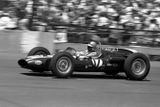 Ve Formuli 1 získal první titul mistra světa ve voze s pneumatikami Dunlop Jack Brabham. Do roku 1970, kdy Dunlop z F1 odešel, získala tato značka ještě dalších sedm titulů