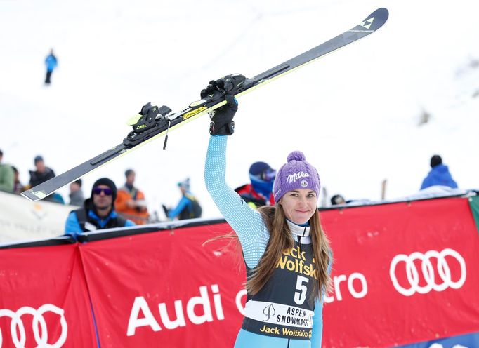 Šárka Strachová v cíli slalomu v americkém Aspenu