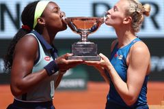 Siniaková vyhrála potřetí čtyřhru na Roland Garros, poprvé s Gauffovou