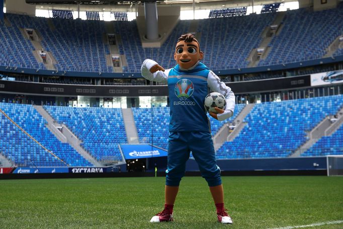 Maskot fotbalového Eura 2020 Skillzy