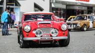 S vozem Austin Healey MKII přijel Němec Peter Hinderer.