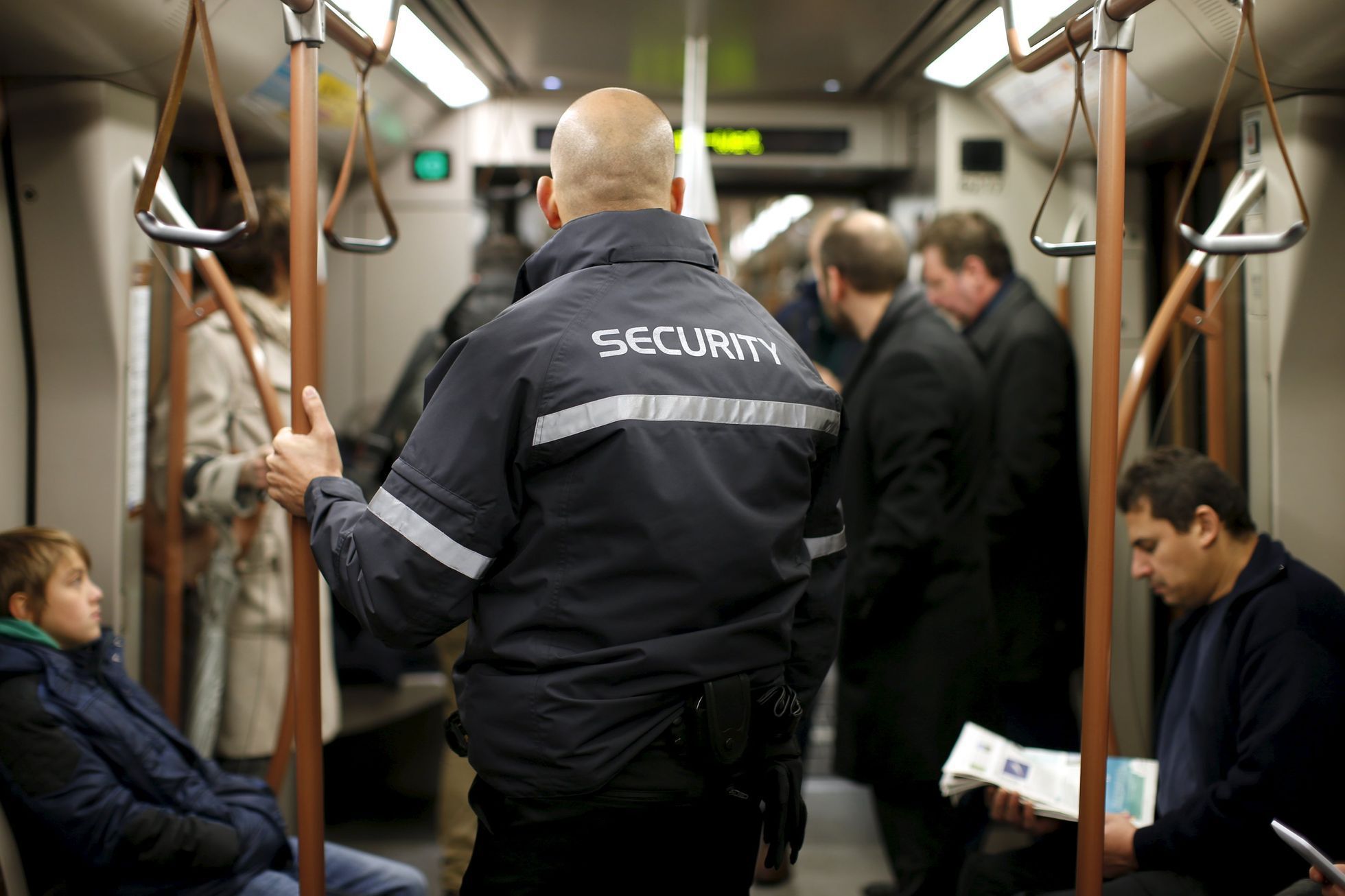 Ochranka v bruselském metru.