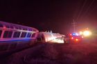 V americkém Kansasu vykolejil vlak s 142 cestujícími, na místě je mnoho raněných