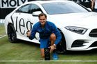 Skvělý comeback, rozplýval se Federer. Návrat po odpočinku korunoval titulem ve Stuttgartu