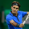 Roger Federer a jeho ochranka na turnaji v Šanghaji