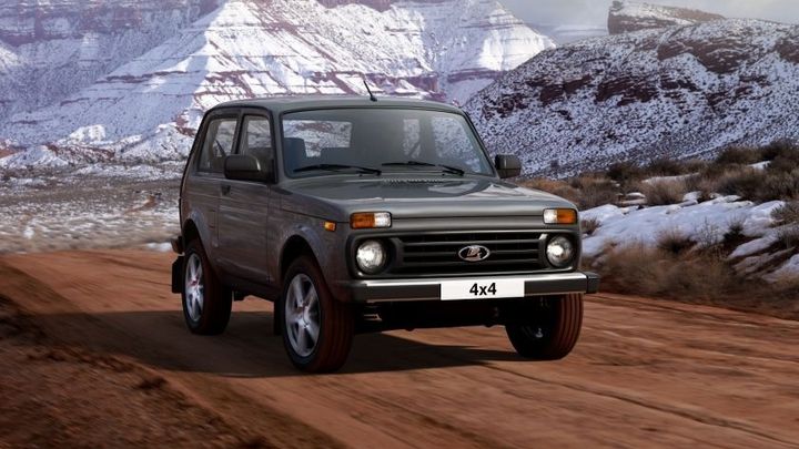 Lada Niva se blíží moderní konkurenci. Dostala nový interiér i bezpečnostní prvky