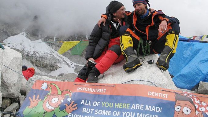 Mount Everest má za sebou rok plný rekordů