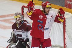 Hokejoví útočníci Tomica a Sklenář posílili Chomutov