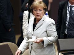S posunutím termínu, k němuž má Řecko srazit schodek pod tři procenta, nesouhlasí kancléřka Merkelová.