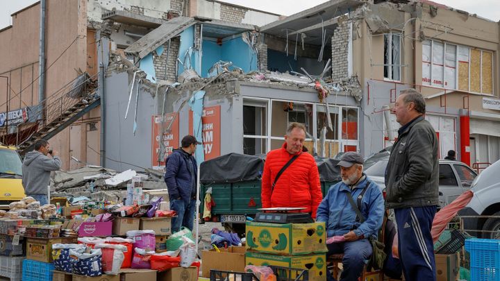 Fotograf získal povolení vstoupit do okupovaného Chersonu. Pořídil ojedinělé snímky; Zdroj foto: Reuters