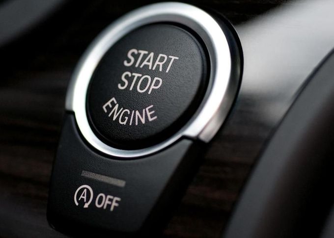 Většina automobilů má v interiéru tlačítko, kterým lze systém deaktivovat.