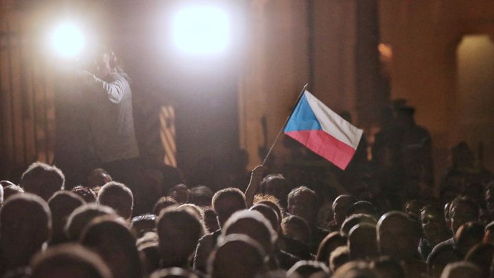 Milion chvilek chystá v sobotu přes 130 akcí, zazní i výzvy ke kauze Čapí hnízdo