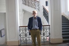Výuka se mění. Učitelům, kteří jen odvykládají látku a dají test, sebere AI práci