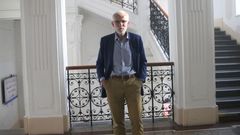 Ředitel Smíchovské střední průmyslové školy a gymnázia Radko Sáblík na chodbě školy v září 2023