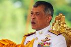 Thajský král zbavil svou oficiální konkubínu titulu a hodnosti. Byla prý neloajální