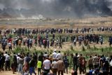 V den 70. výročí vzniku Izraele se Pásmo Gazy u hranic s Izraelem zaplnilo demonstranty. Palestinci odstartovali akci s názvem "Den hněvu".