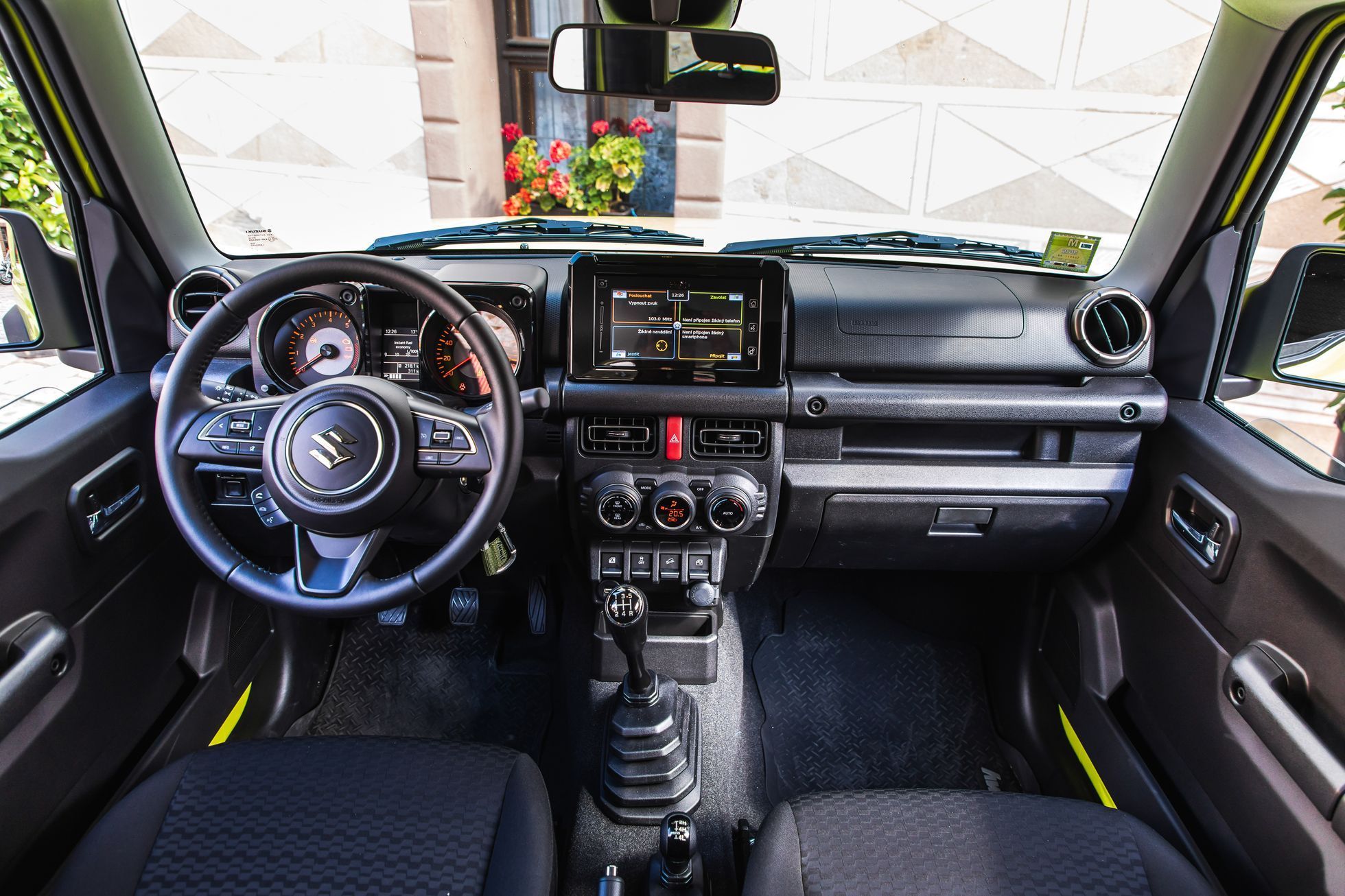 Suzuki Jimny 2015 салон