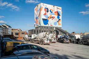 Projděte se mezi bruselskými murály: nejzajímavější pouliční malby hlavního města EU
