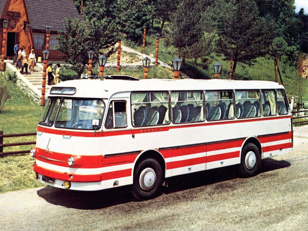 LAZ 697M