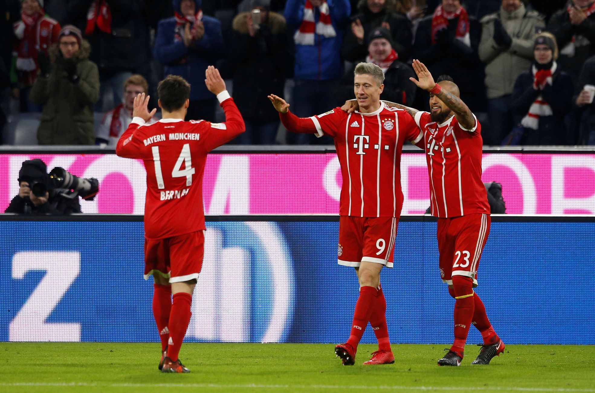 Bayern - Augsburg: Radost fotbalistů Bayernu