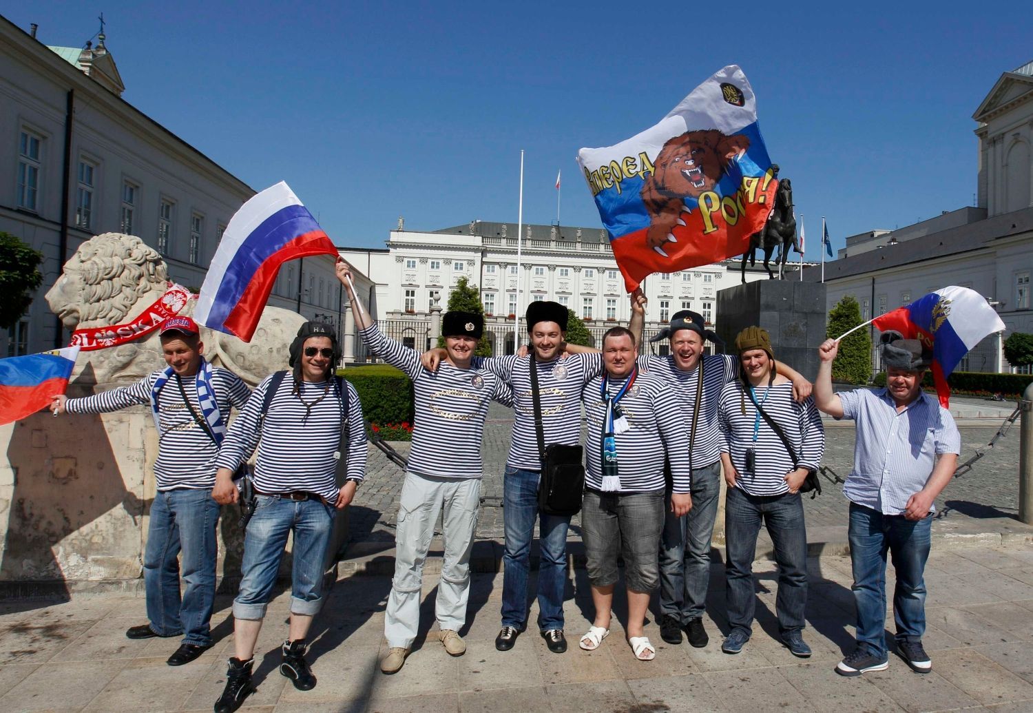 Ruští fanoušci před utkáním skupiny A mezi Řeckem a Ruskem