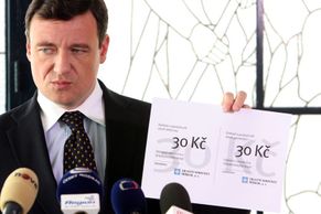 Rath ukázal, jak přechytračí poplatky