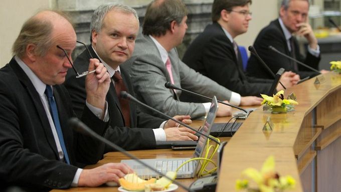 Ministři Topolánkovy vlády. Ilustrační foto.