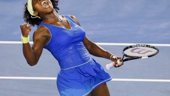Serena Williamsová se raduje z postupu do finále Australian Open.
