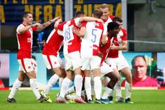 Živě: Slavia - Mladá Boleslav 1:0. Slavia v nastavení přežila penaltu a bere tři body