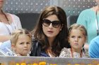 Mirka Federerová, manželka Rogera Federera, a jejich dvojčata