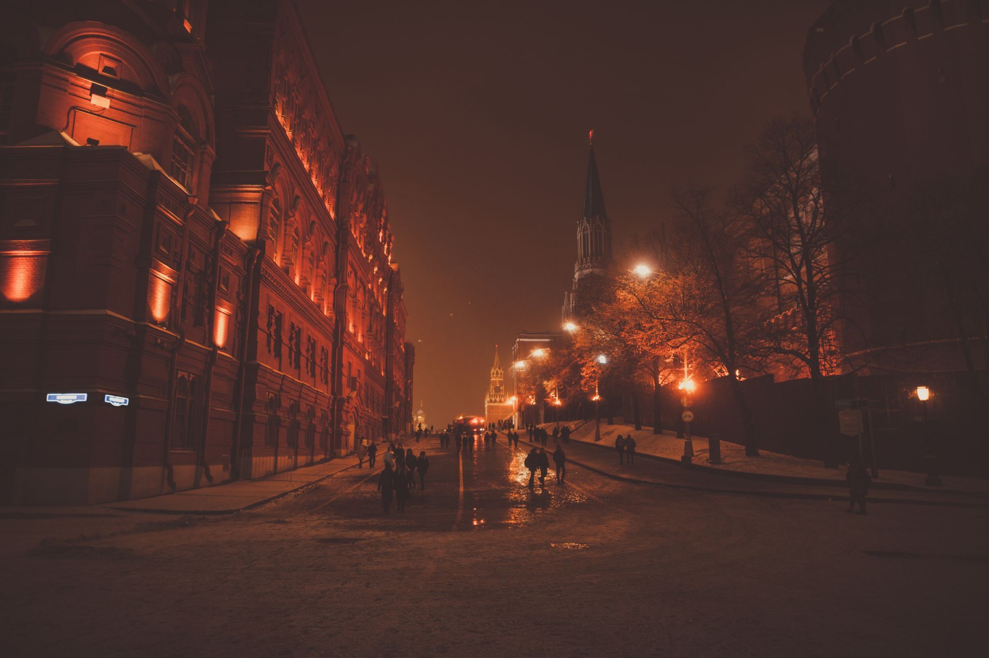 Noční Rudé náměstí v Moskvě.