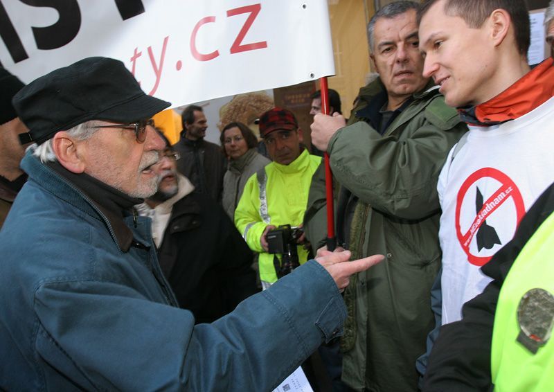 Demonstrace na Národní Třídě