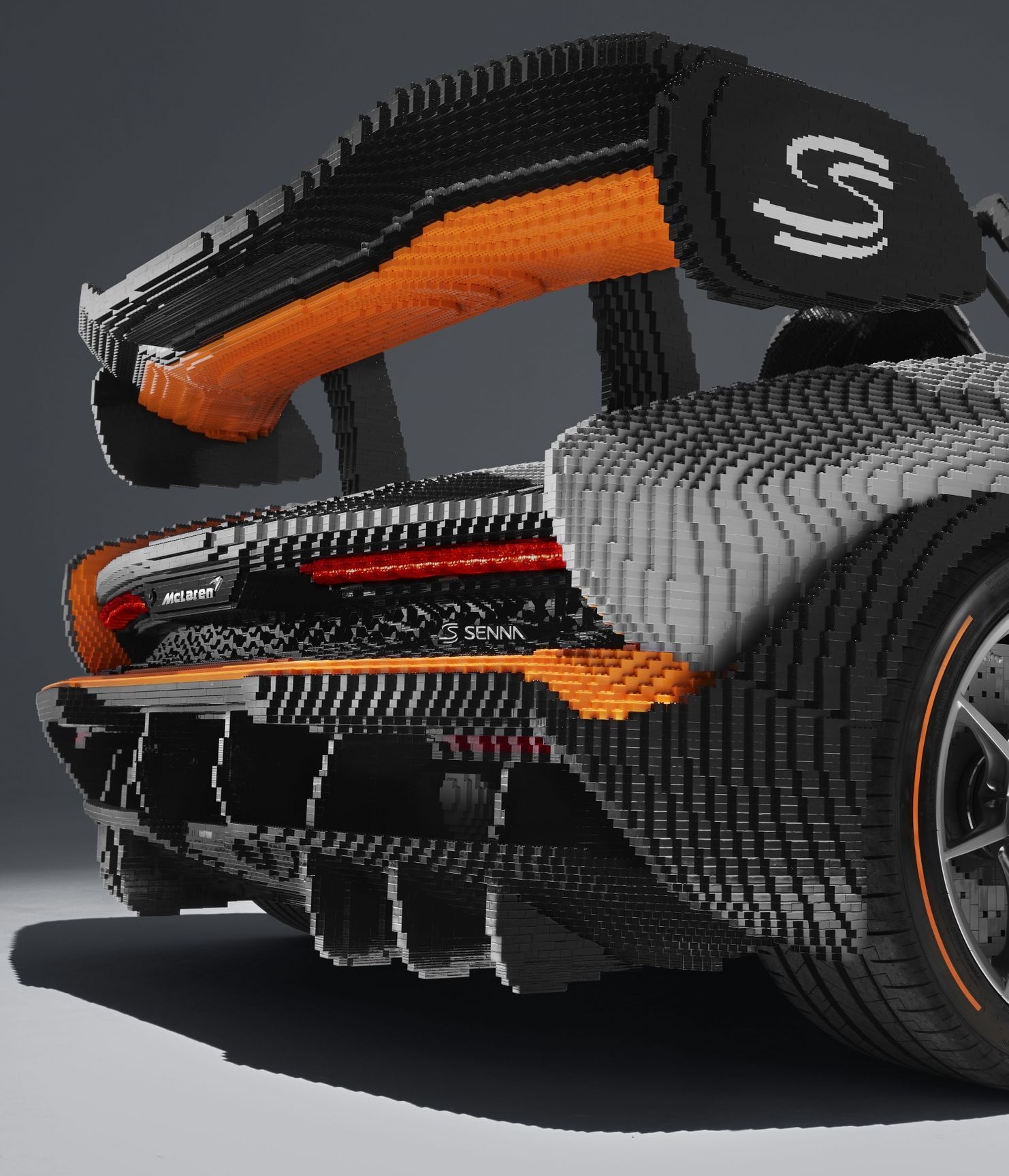 McLaren Senna z Lega