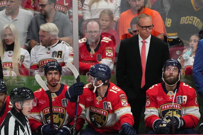 Hlavní trenér Floridy Paul Maurice ve finále Stanley Cupu 2025