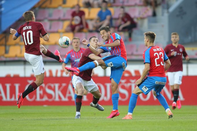 Bořek Dočkal v semifinále MOL Cupu Sparta - Plzeň