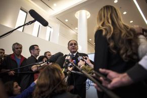 Zemřel Ariel Šaron