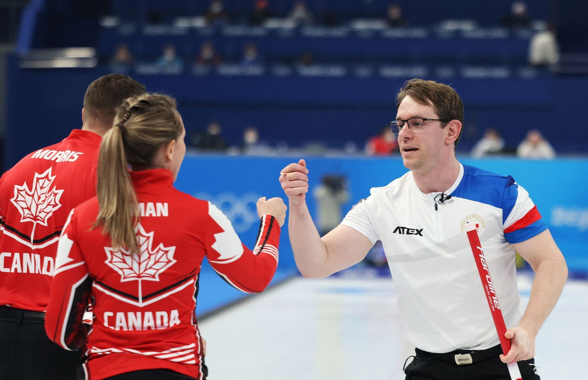 Tomáš Paul při zápase s Kanadou na olympiádě v Pekingu 2022