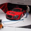 Úklid před otevřením autoshow ve Frankfurtu