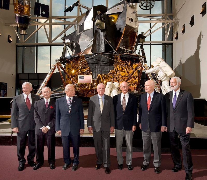 Apollo 11 po letech