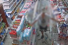 Volný pád po česku. Kamery zachytily řádění muže na Olomoucku, vše začalo nevinně