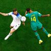 Jordan Henderson a Ismail Jakobs v osmifinále MS 2022 Anglie - Senegal