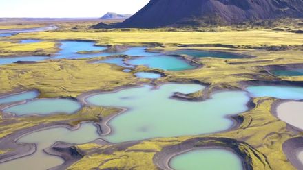 VIDEO: Fotograf na Islandu poprvé natočil skrytá jezera, na vlastní oči je ale neviděl