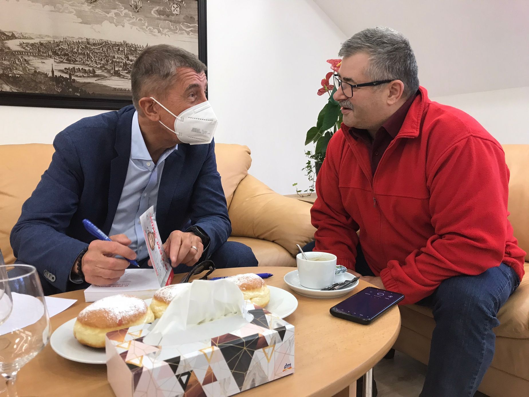 Prvním návštěvníkem v kanceláři Andreje Babiše byl v tomto týdnu strojvůdce  Milan Hrouda, kterému vadí, že je z jeho pohledu mnoho nezaměstnaných. Stát by měl být na lidi tvrdší, říkal.
